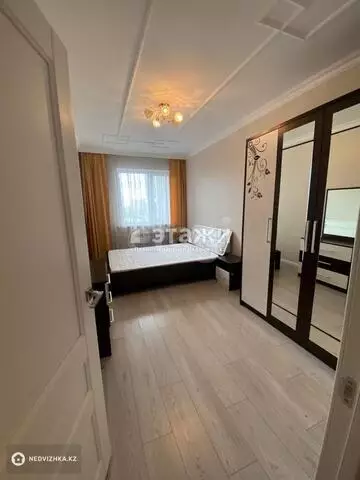 2-комнатная квартира, этаж 8 из 24, 67 м²