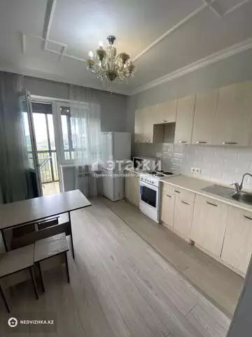 2-комнатная квартира, этаж 8 из 24, 67 м²