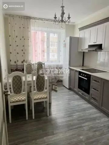 1-комнатная квартира, этаж 8 из 9, 36 м²