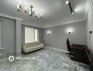 4-комнатная квартира, этаж 3 из 9, 110 м²