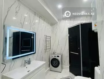 2-комнатная квартира, этаж 3 из 9, 85 м², посуточно