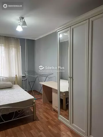 2-комнатная квартира, этаж 3 из 5, 50 м²