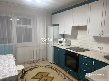 1-комнатная квартира, этаж 10 из 13, 36 м²