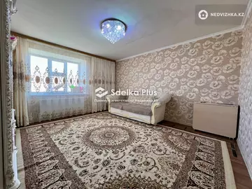 3-комнатная квартира, этаж 9 из 9, 80 м²