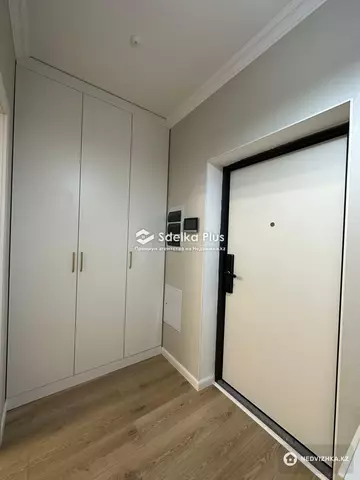 1-комнатная квартира, этаж 9 из 14, 42 м²