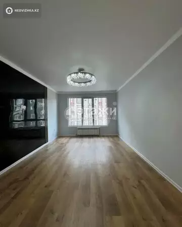 3-комнатная квартира, этаж 3 из 9, 80 м²