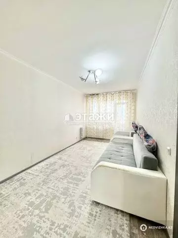 1-комнатная квартира, этаж 9 из 13, 42 м²