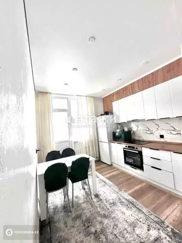 2-комнатная квартира, этаж 10 из 12, 60 м²