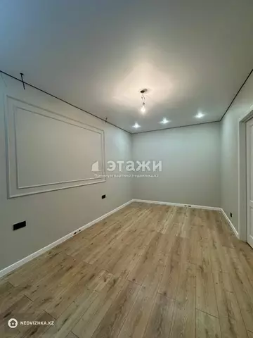 2-комнатная квартира, этаж 8 из 9, 43 м²