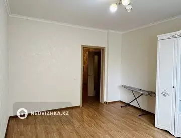 2-комнатная квартира, этаж 3 из 18, 56 м²