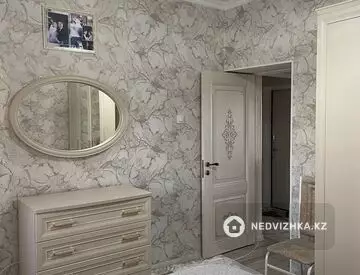 2-комнатная квартира, этаж 4 из 5, 54 м²