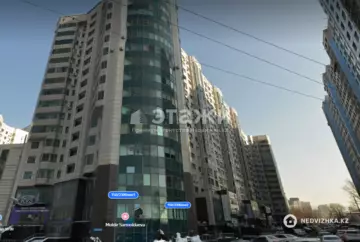 5-комнатная квартира, этаж 16 из 17, 242 м²