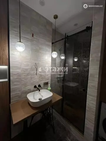 3-комнатная квартира, этаж 3 из 3, 105 м², на длительный срок