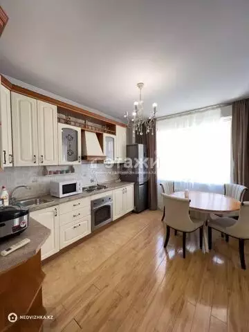 3-комнатная квартира, этаж 6 из 9, 102 м²