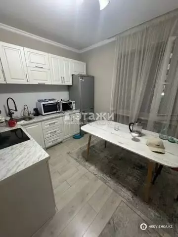 1-комнатная квартира, этаж 2 из 13, 45 м²