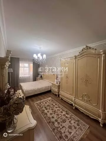 4-комнатная квартира, этаж 9 из 9, 118 м²