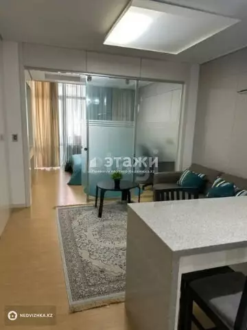 1-комнатная квартира, этаж 17 из 34, 42 м²