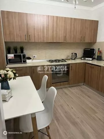 2-комнатная квартира, этаж 1 из 7, 70 м²