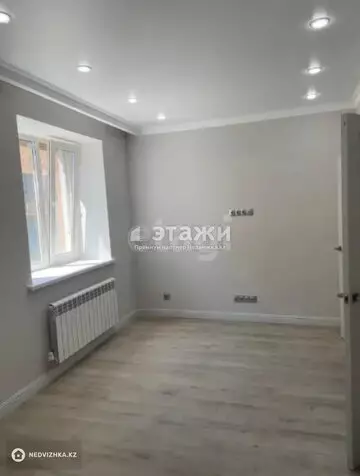 2-комнатная квартира, этаж 3 из 9, 35 м²