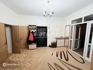 4-комнатная квартира, этаж 3 из 4, 141 м²