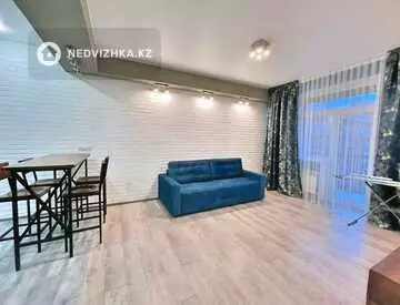 2-комнатная квартира, этаж 13 из 14, 60 м², посуточно