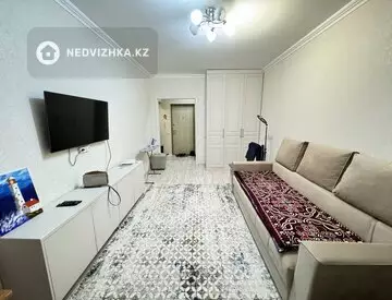 1-комнатная квартира, этаж 8 из 9, 38 м²