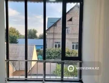 2-комнатная квартира, этаж 3 из 4, 66 м²