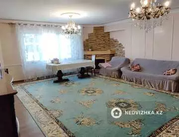 3-комнатная квартира, этаж 5 из 20, 130 м², на длительный срок