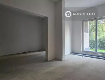 3-комнатная квартира, этаж 1 из 7, 140 м²