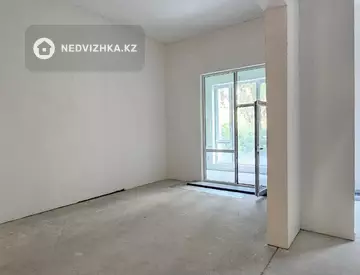 3-комнатная квартира, этаж 1 из 7, 140 м²