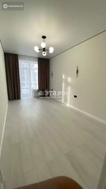 3-комнатная квартира, этаж 9 из 12, 77 м²