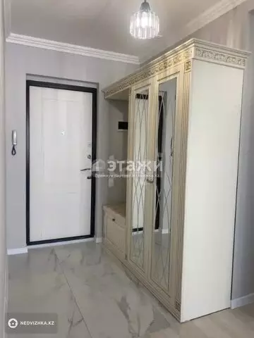 2-комнатная квартира, этаж 4 из 9, 56 м²