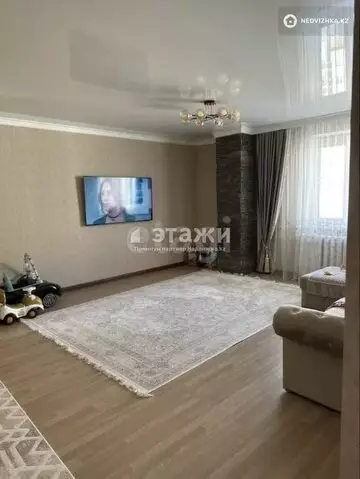 3-комнатная квартира, этаж 8 из 12, 104 м²