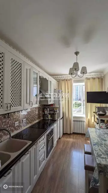 2-комнатная квартира, этаж 3 из 9, 54 м²