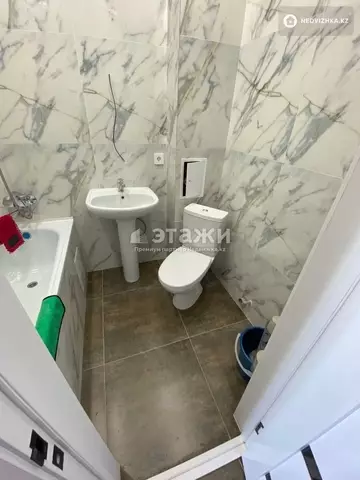 1-комнатная квартира, этаж 2 из 9, 23 м²