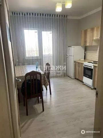 1-комнатная квартира, этаж 15 из 25, 40 м²