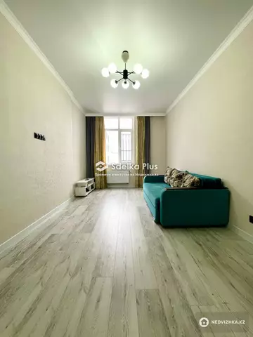 1-комнатная квартира, этаж 15 из 17, 40 м²