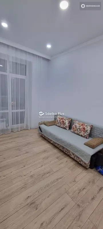 2-комнатная квартира, этаж 5 из 10, 42 м²