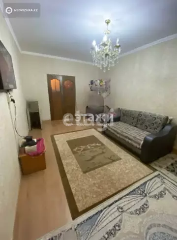 2-комнатная квартира, этаж 4 из 6, 54 м²