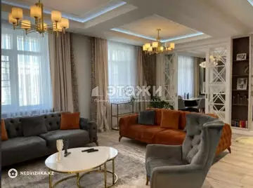 4-комнатная квартира, этаж 8 из 9, 160 м²