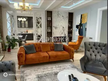 4-комнатная квартира, этаж 8 из 9, 160 м²