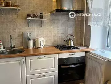 3-комнатная квартира, этаж 3 из 4, 60 м²