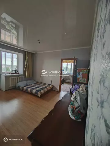 2-комнатная квартира, этаж 4 из 5, 50 м²