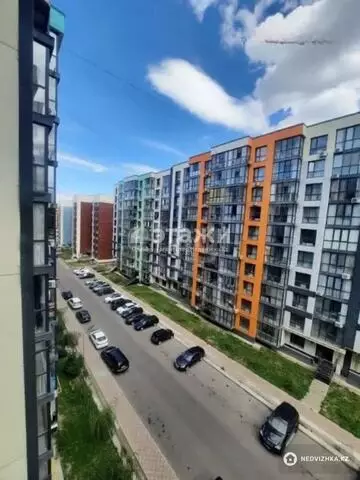 2-комнатная квартира, этаж 6 из 10, 76 м²