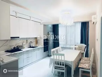 2-комнатная квартира, этаж 4 из 10, 70 м²