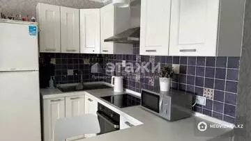 2-комнатная квартира, этаж 9 из 22, 55 м²