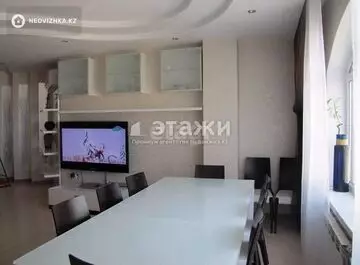 5-комнатная квартира, этаж 19 из 20, 193 м², на длительный срок