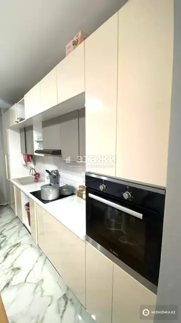 3-комнатная квартира, этаж 2 из 9, 77 м²