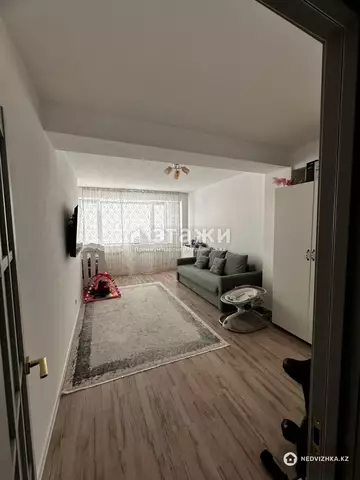 1-комнатная квартира, этаж 18 из 24, 45 м²