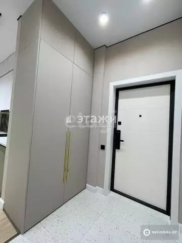 2-комнатная квартира, этаж 8 из 12, 39 м²